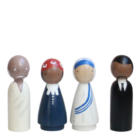 wooden peacemakers doll set